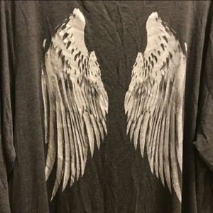 torrid Tops - Torrid Angel Wings Super Soft V-Neck Size 3 torrid Tops - Torrid Angel Wings Super Soft V-Neck Size 3